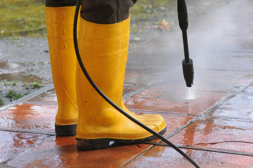 Pressure Washing & Sealing in Broward County | Valente Repair & Build